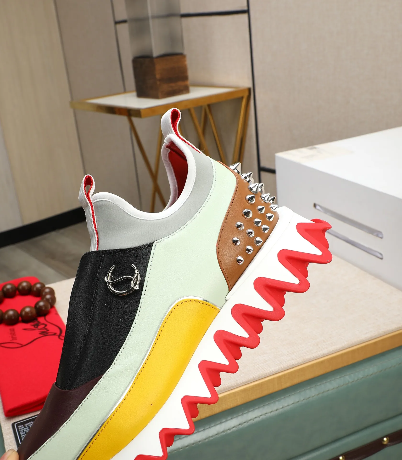Men's shoes 💰700 (high-end goods) Christian Louboutin (CL red sole shoes) counter series, casual sneakers for couples 📢 📢 📢 Exclusive hot style release 🎈🎈💪 Movable latex feet 👻 Finished outsole line [Proud] 😝Male 38#-46, global supply 😝 [Top version]: Original imported genuine leather upper, top original leather lining, original molded TPU outsole, original 1:1 detail processing, original shoe last,